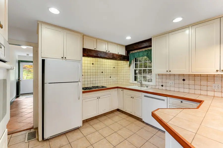 417 Crossett Hill Road, Duxbury, VT 05676 - Image #2