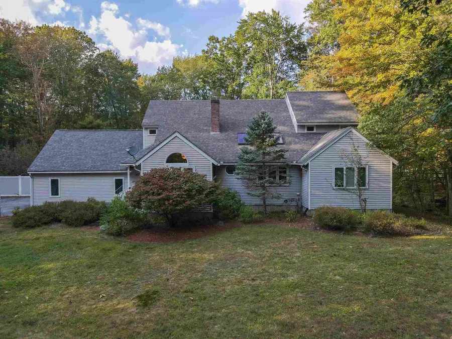 301 N Amherst Road, Bedford, NH 03110 - Image #3