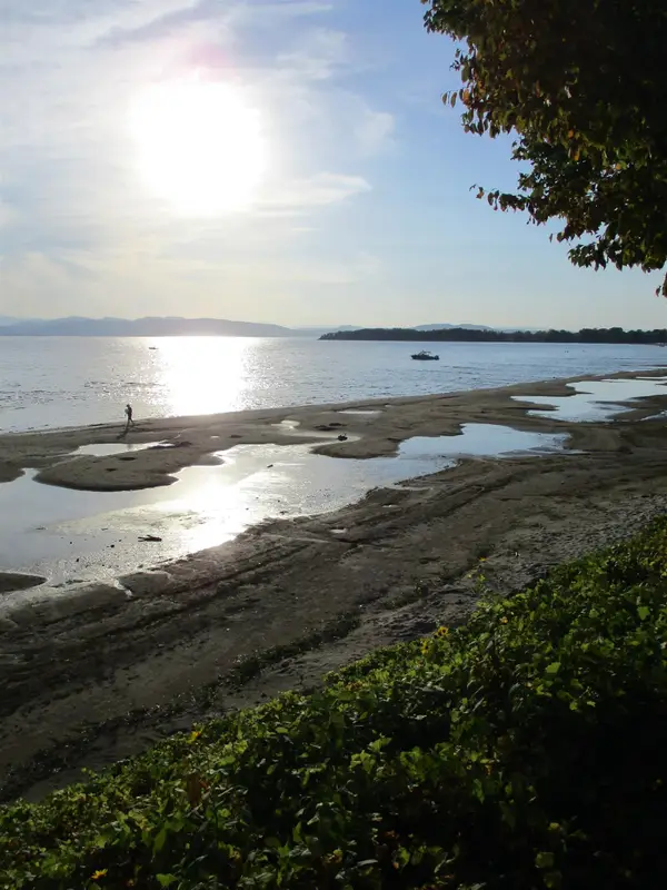 95 Lakewood Parkway, Burlington, VT 05408