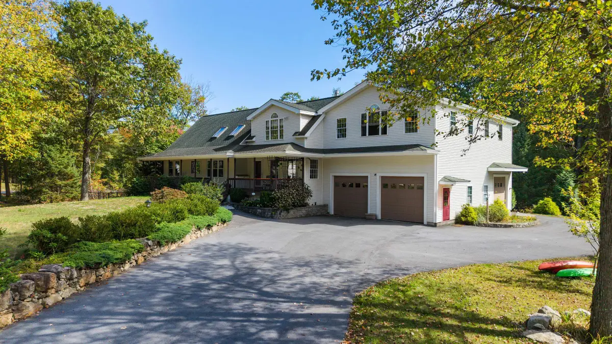 69 Heather Circle, Auburn, NH 03032 - Image #1