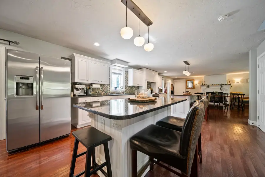 69 Heather Circle, Auburn, NH 03032 - Image #2