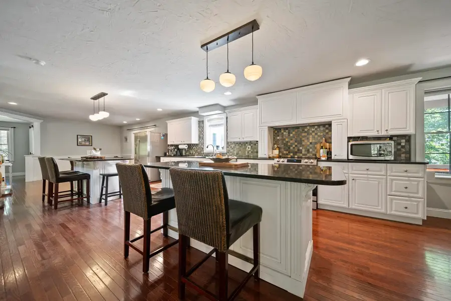 69 Heather Circle, Auburn, NH 03032 - Image #3