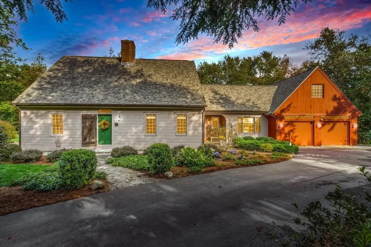 19 Carriage Road, New Boston, NH 03070 - #1