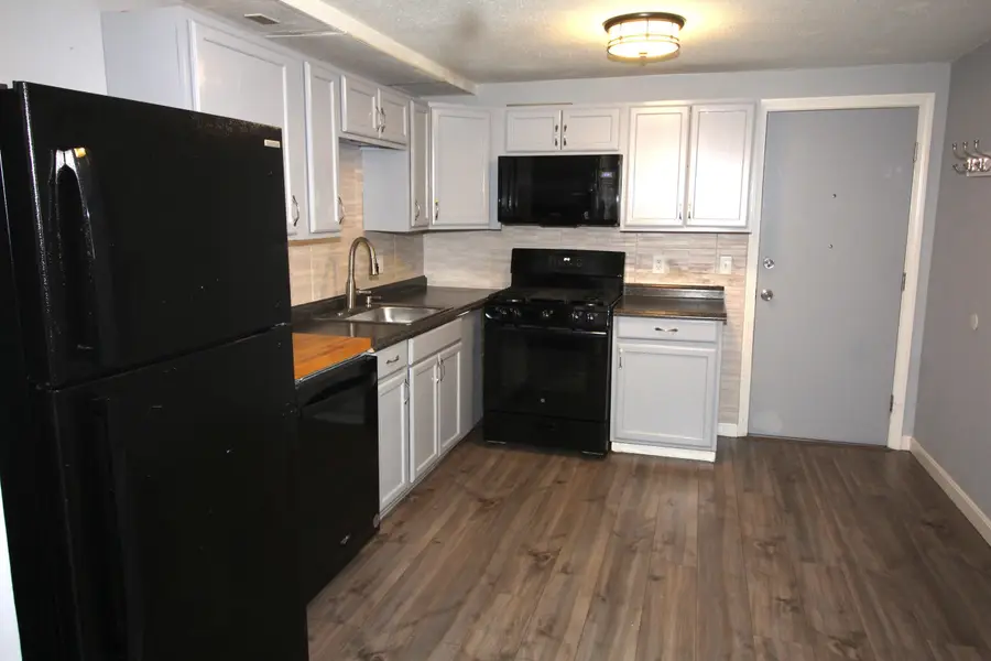 11 Tiffany Road #Apt  1, Salem, NH 03882 - Image #2