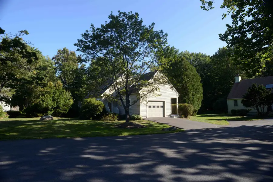 445 Ocean Road, Portsmouth, NH 03801 - Image #2