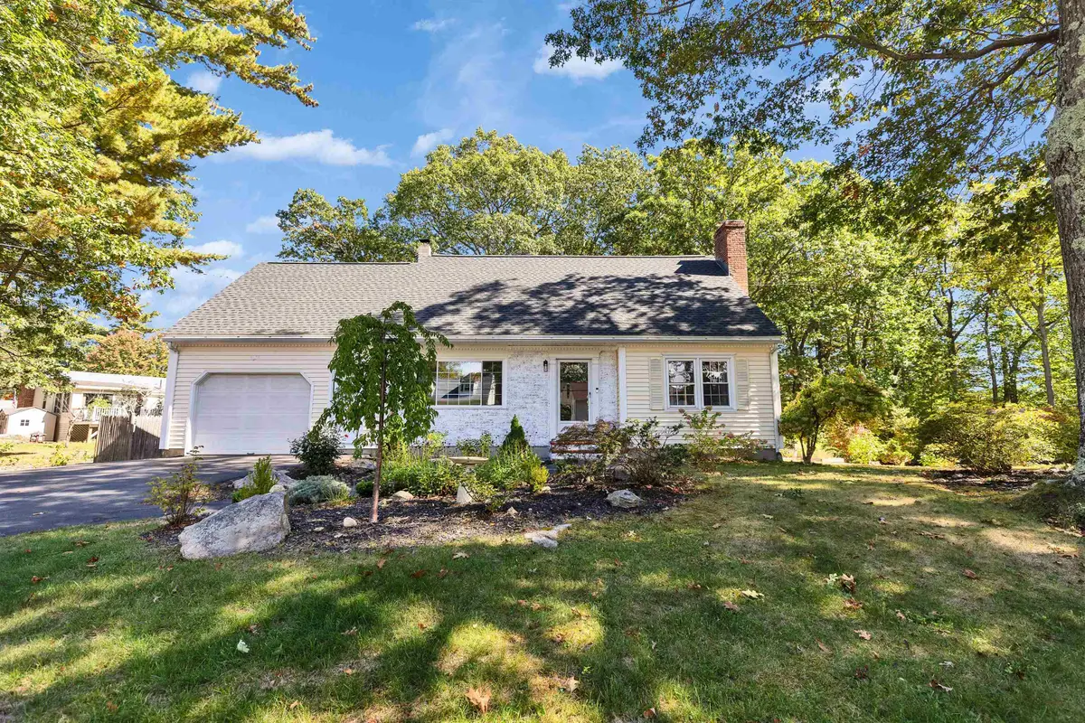 157 Woodcrest Court, Manchester, NH 03109 - Image #1