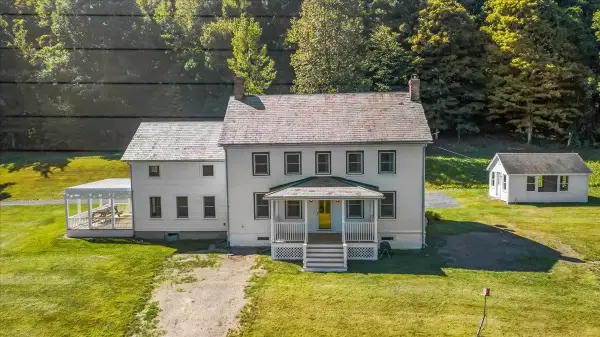 130 Ipan Road, Shaftsbury, VT 05257