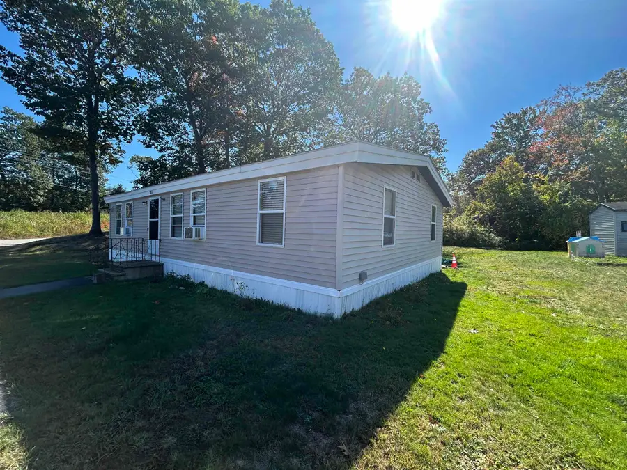 301 Sherwood Glen, Somersworth, NH 03878 - Image #3