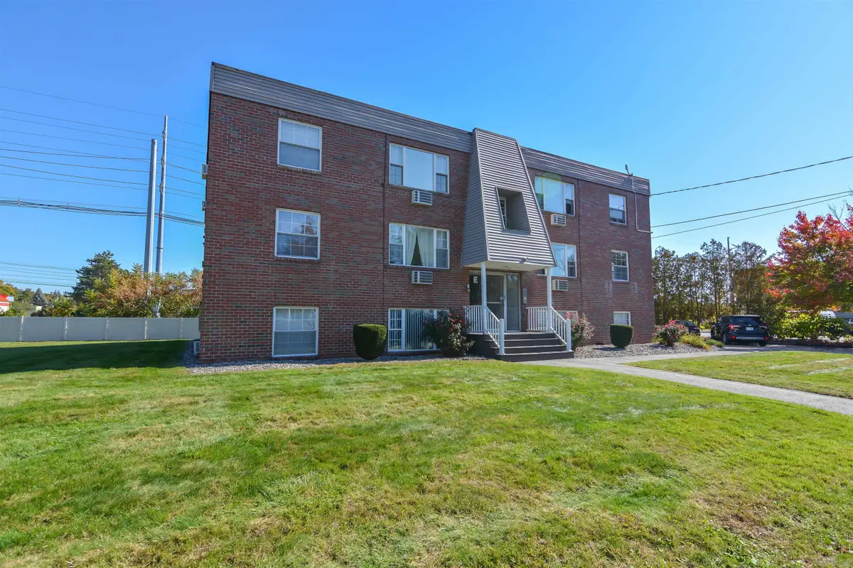 99 Cluff Crossing Road #7, Salem, NH 03079 - Image #1