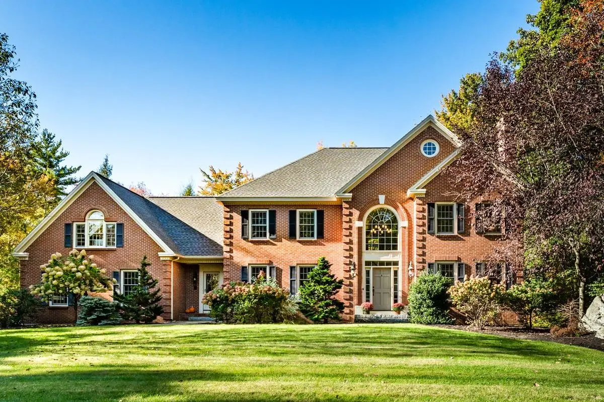 12 McIntosh Lane, Bedford, NH 03110 - Image #1