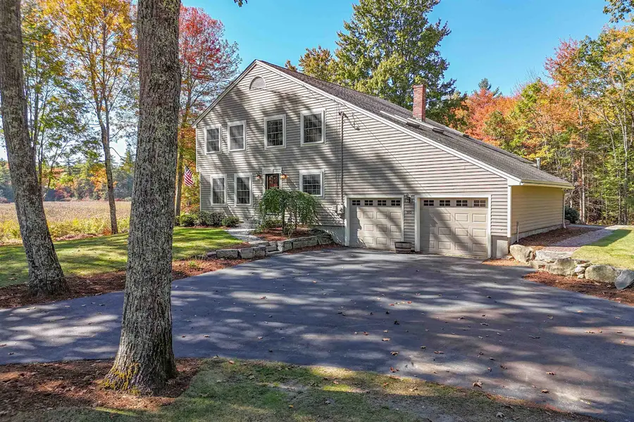 393 Chestnut Hill Road, New Boston, NH 03070 - Image #2