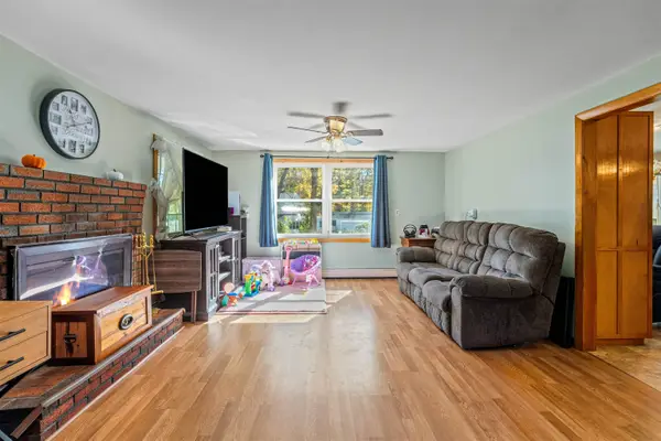 163 Central Street, Farmington, NH 03835