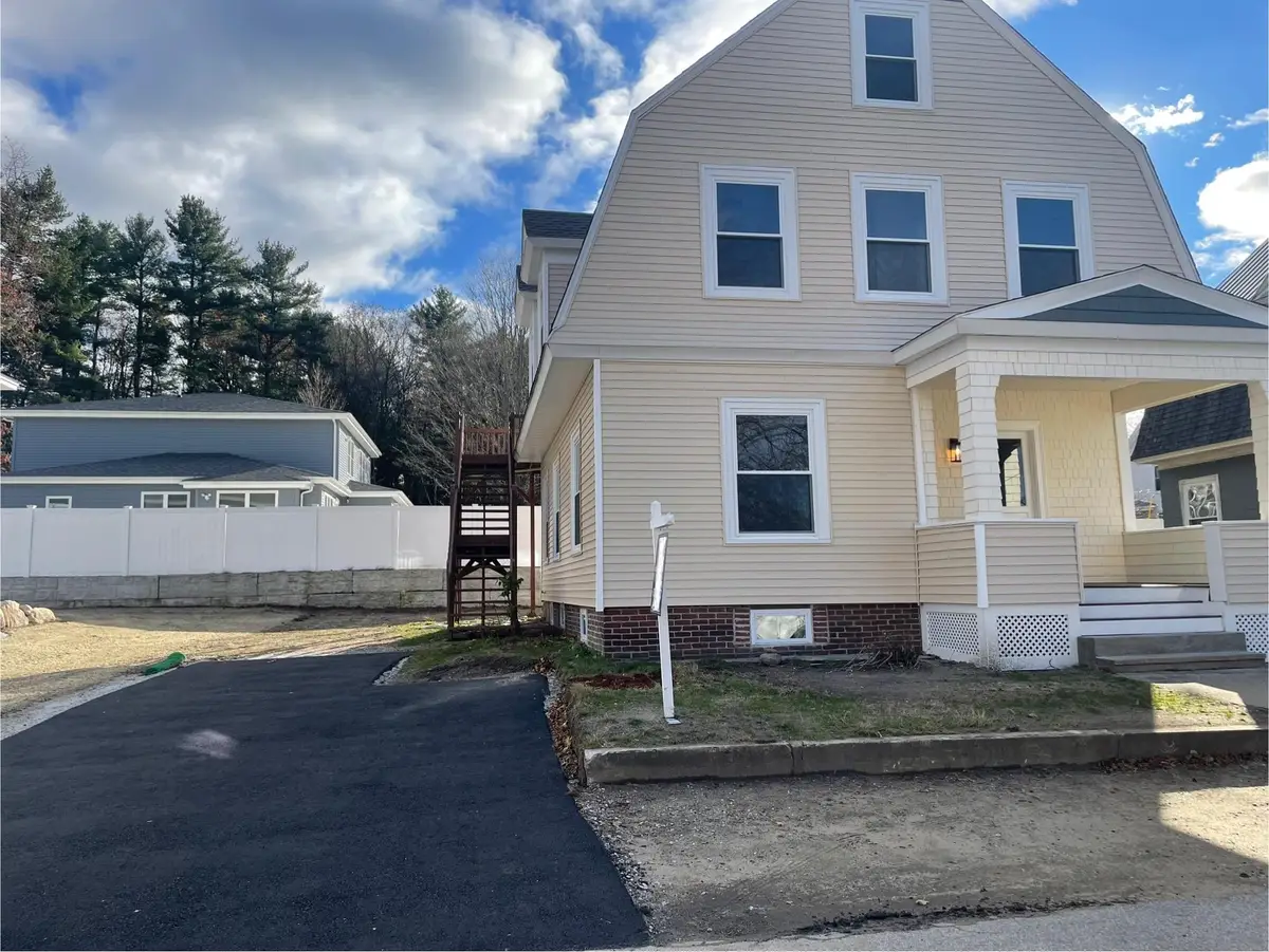 118 W Hillcrest Avenue, Manchester, NH 03103 - Image #1