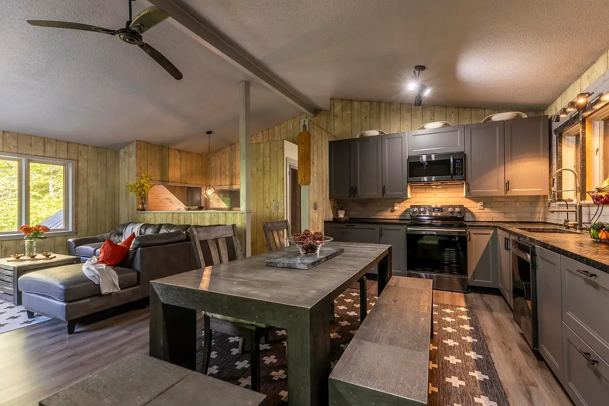 115 Nottingham Park, Manchester Center, VT 05255 - Image #1