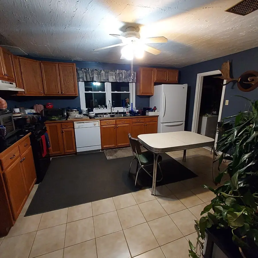 518 Western Avenue, Berlin, NH 03570 - Image #2