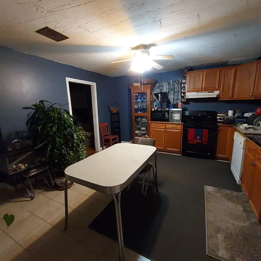 518 Western Avenue, Berlin, NH 03570 - Image #3