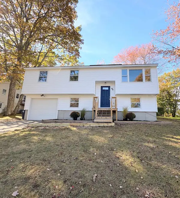 42 Woodfield Street, Nashua, NH 03062