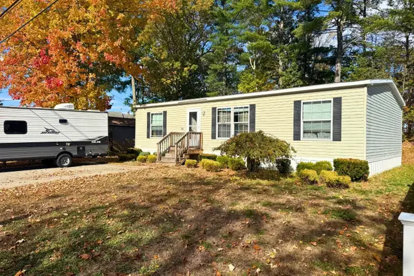 13 Courtesy Avenue, Belmont, NH 03220