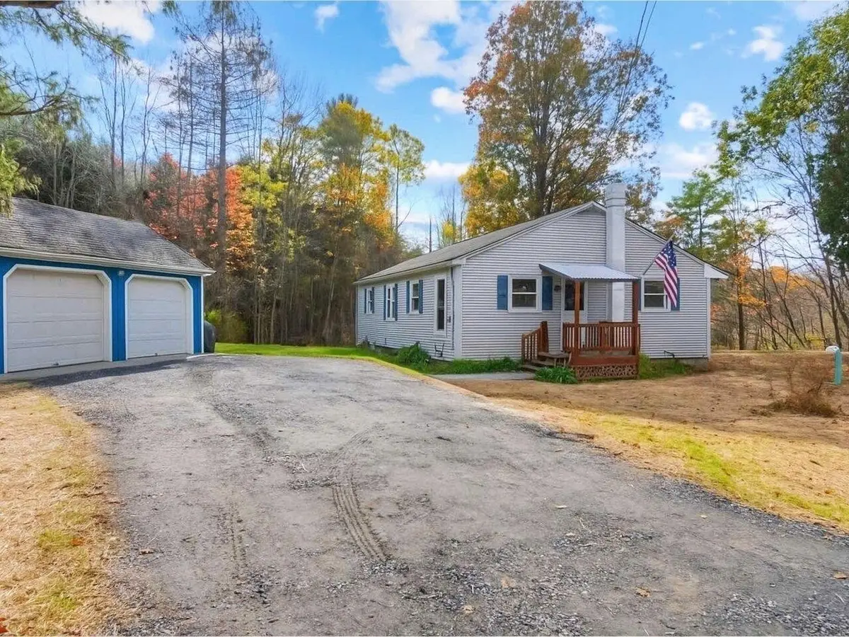938 Perry Hill Road, Waterbury, VT 05676 - Image #1