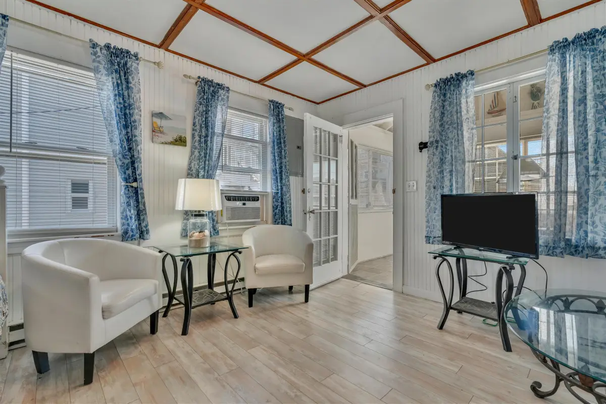 17 Johnson Avenue, Hampton Beach, NH 03290-4906 - Image #1