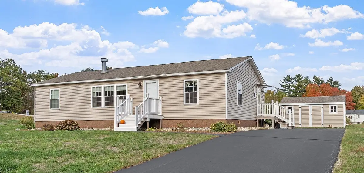 18 Lilac Court, Raymond, NH 03077 - Image #1