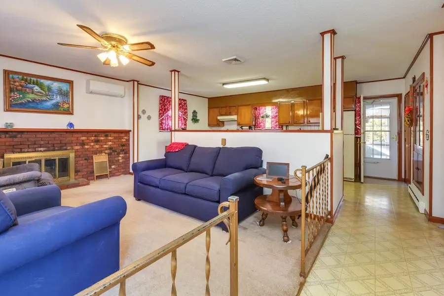 10 Dutton Road, Pelham, NH 03076 - Image #3