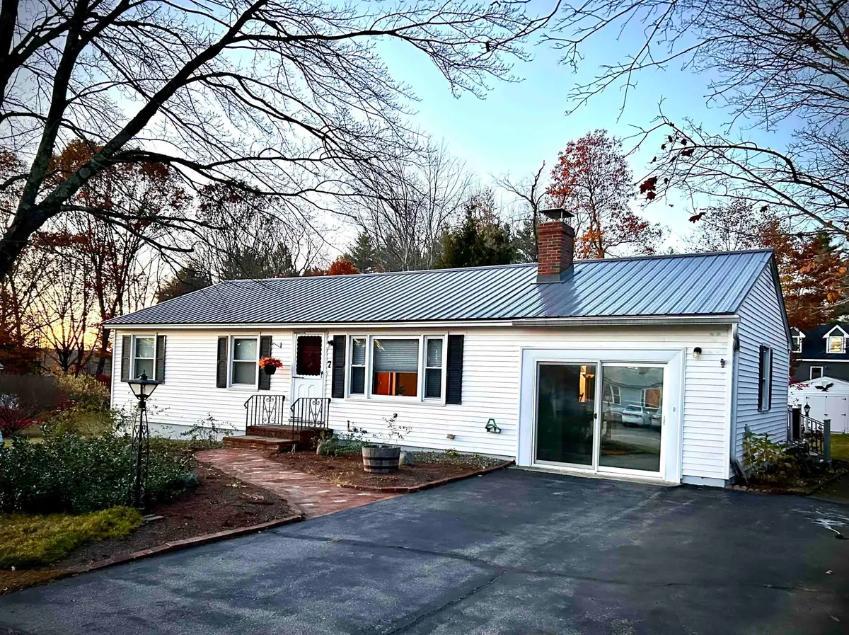 7 Pineview Drive, Dover, NH 03820 - #1