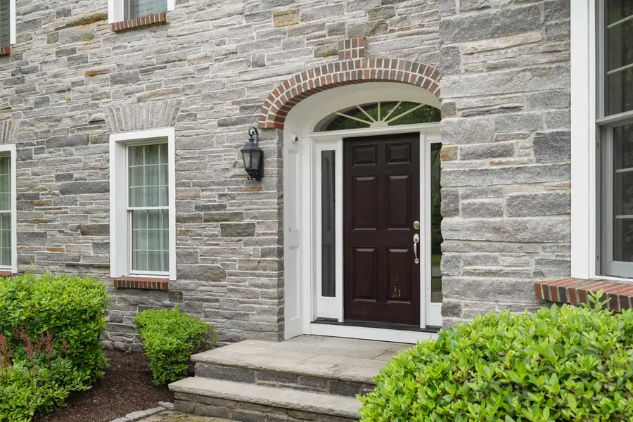 39 Overton Road, Windham, NH 03087 - Image #3