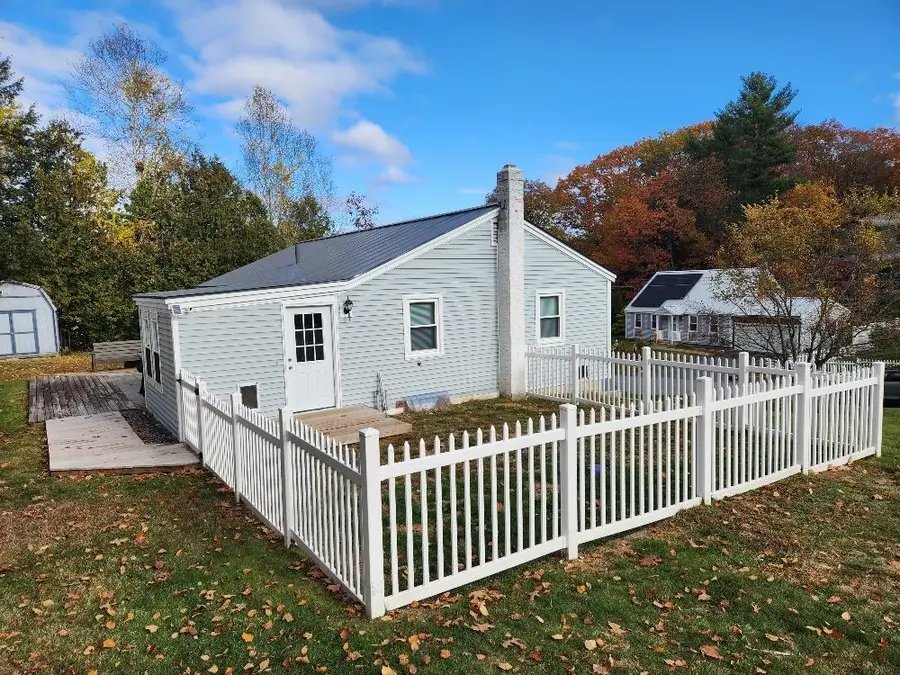 7 Memorial Drive, Claremont, NH 03743 - Image #3