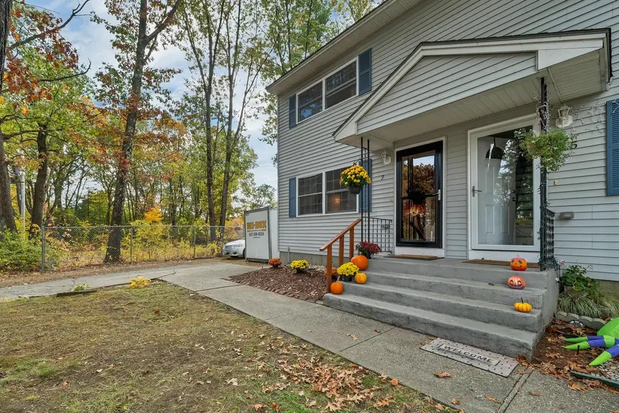 7 Bitirnas Street, Nashua, NH 03064 - Image #3
