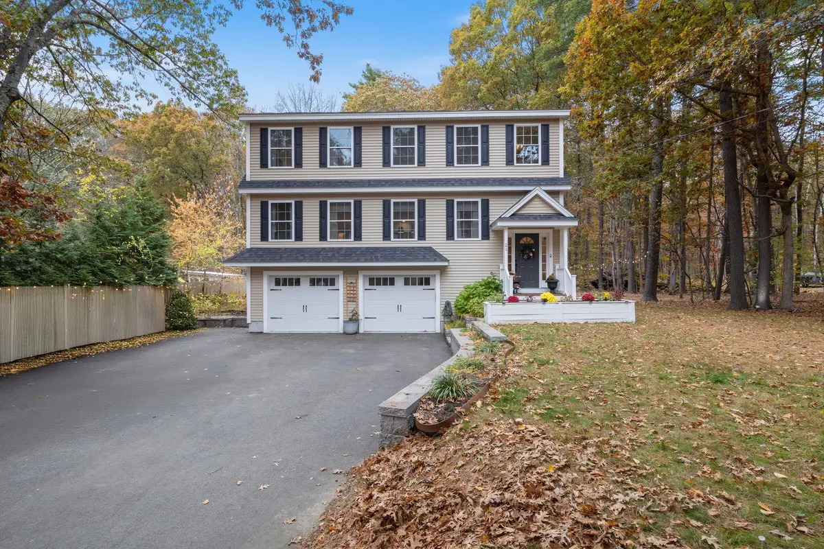 21 West Shore Park Road, Kingston, NH 03848 - Image #1