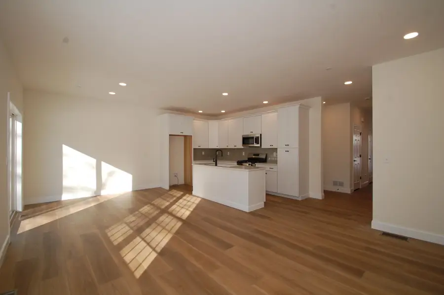 3A Dearborn Circle, Goffstown, NH 03045 - Image #3