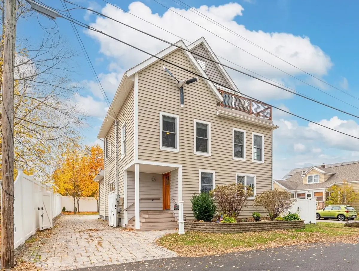 6 Lake Avenue, Nashua, NH 03060 - #1