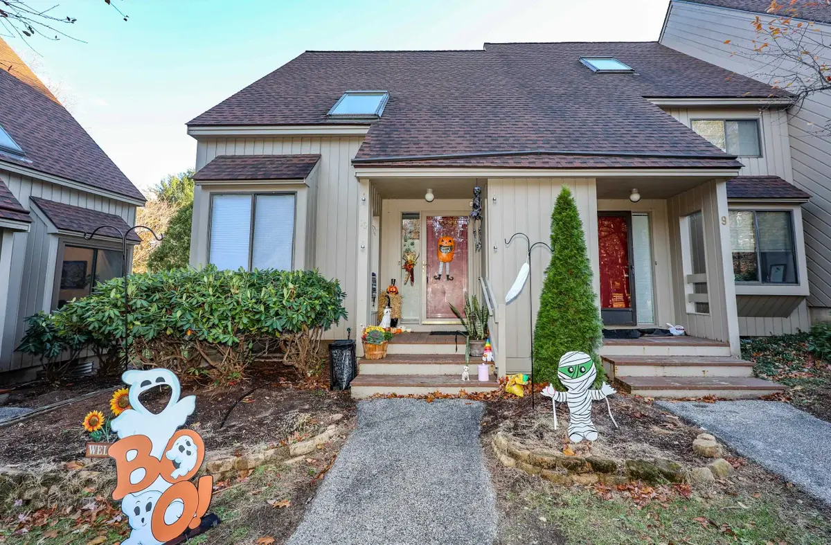 10 Pimlico Court, Bedford, NH 03110 - #1