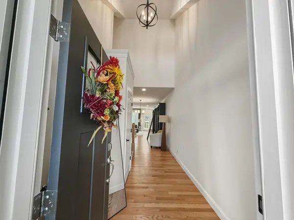 24 Sheffield Way, Londonderry, NH 03053