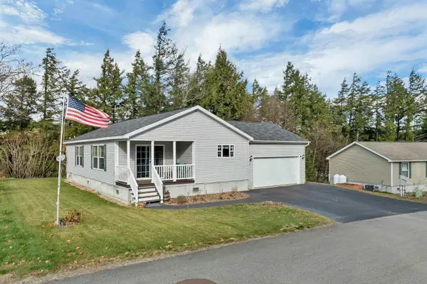 54 Mansfield Woods Way, New Hampton, NH 03256