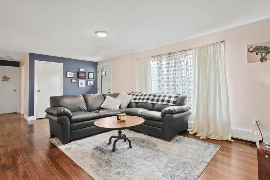 2 Waverly Street, Nashua, NH 03060 - Image #2