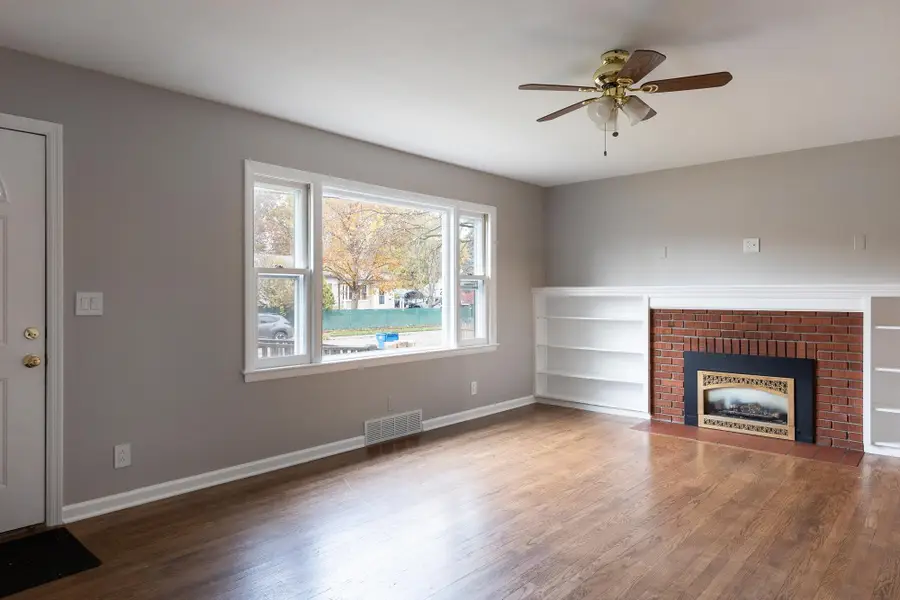 149 Shore Road, Burlington, VT 05408 - Image #2