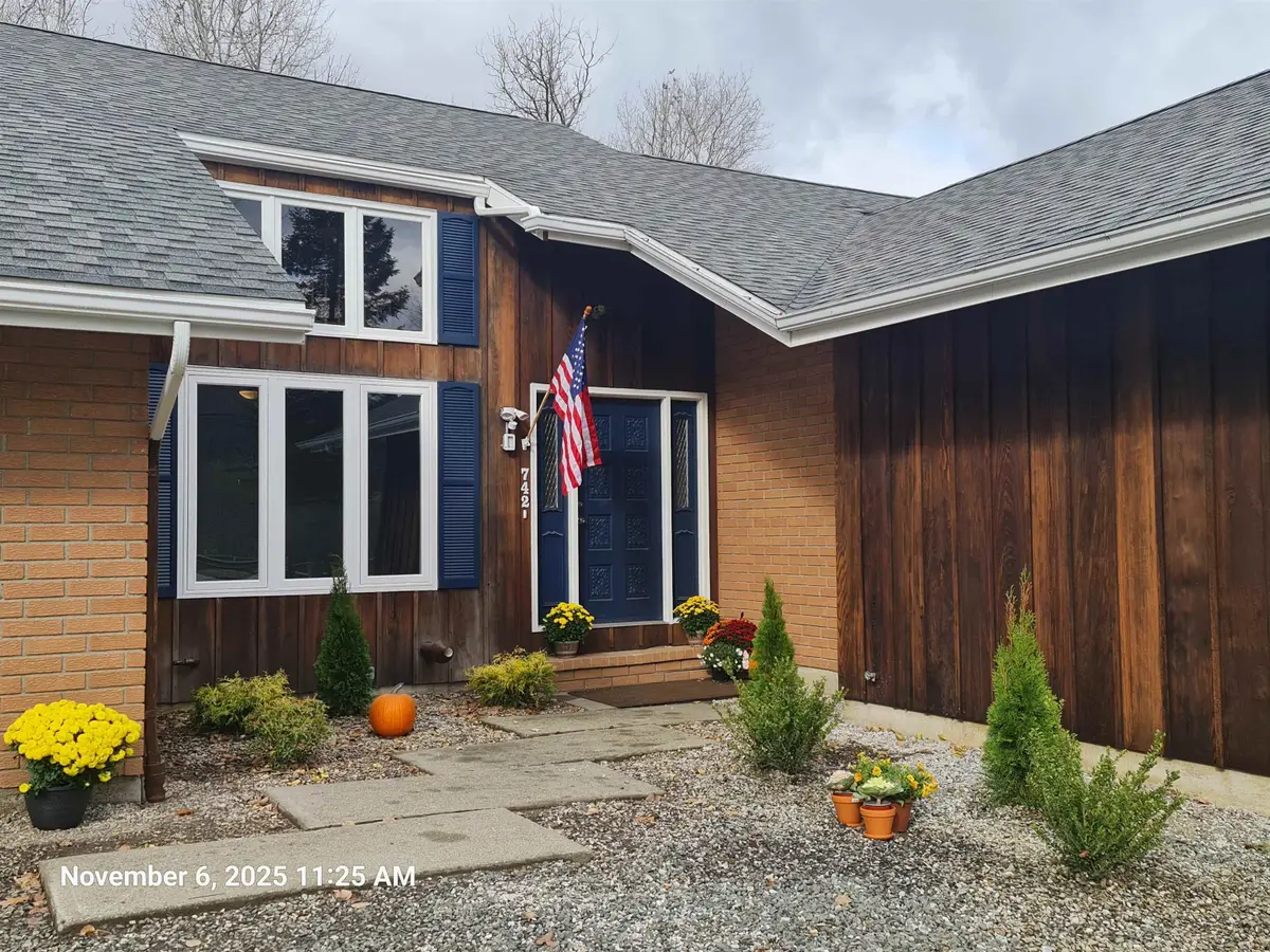742 Highland Avenue, Newport, VT 05855 - Image #1