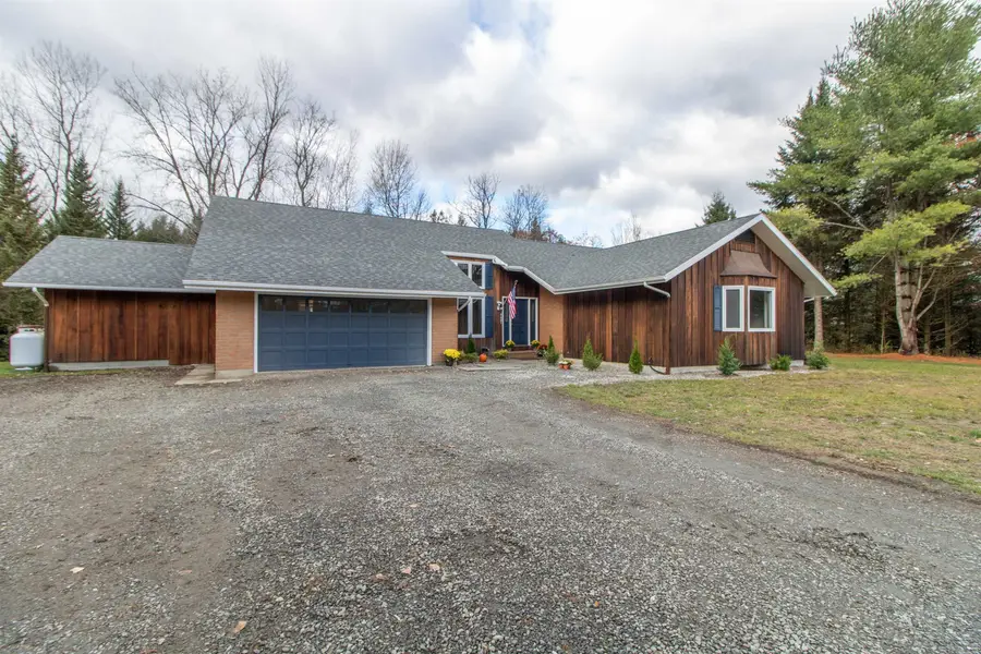 742 Highland Avenue, Newport, VT 05855 - Image #2