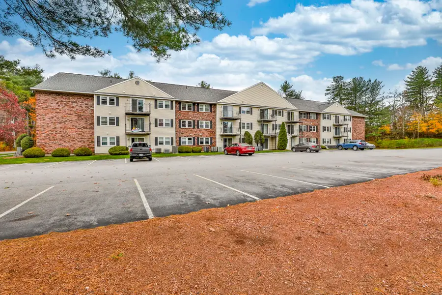 4 Heritage Village Drive #211, Nashua, NH 03062 - Image #3