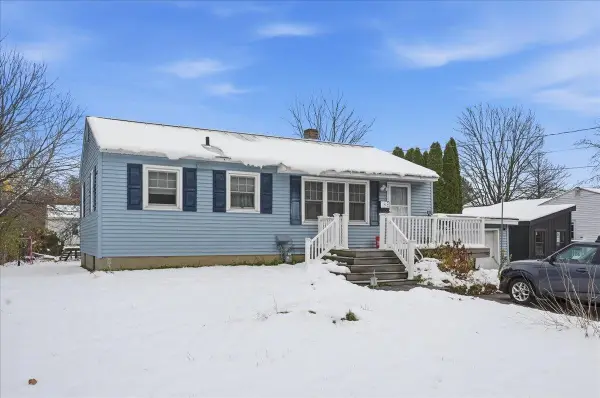 4 Sherry Road, South Burlington, VT 05403