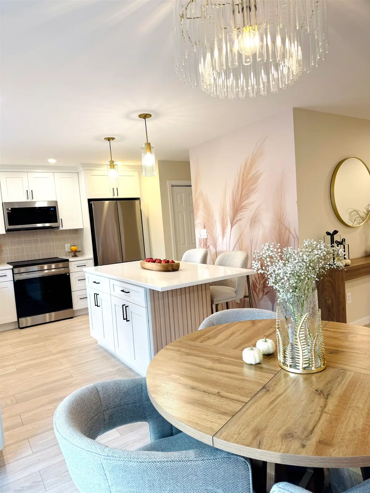 16 Laurel Court, Nashua, NH 03062 - Image #1