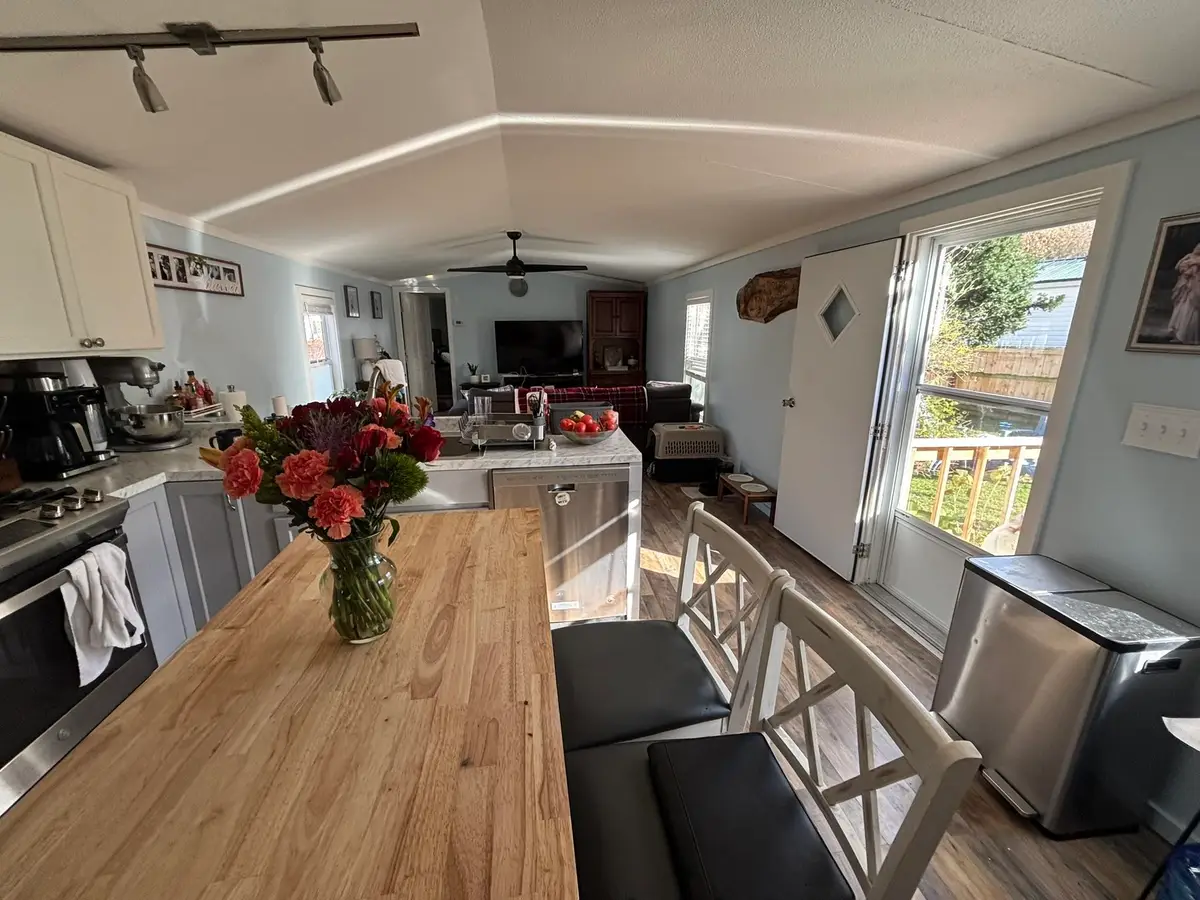 48 Lower Circle Extension, Richmond, VT 05477 - Image #1