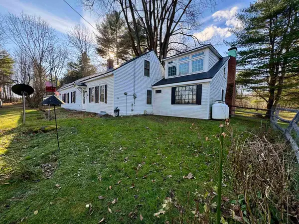 999 Upper Plain, Bradford, VT 05033