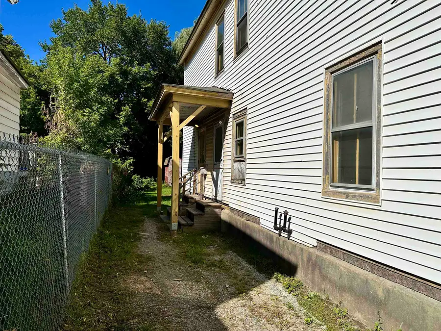 29 Hopkins Street, Rutland, VT 05701 - Image #3