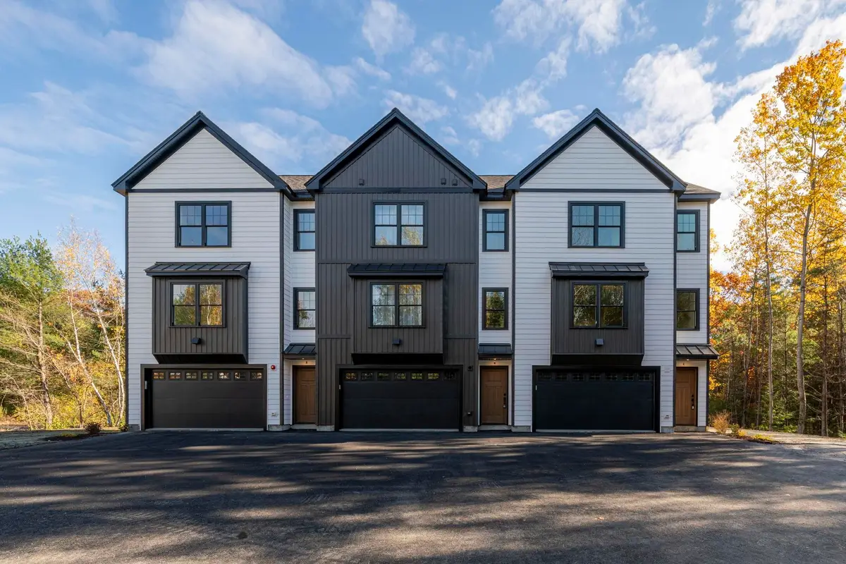 14 C Mohawk Drive, Londonderry, NH 03053 - Image #1