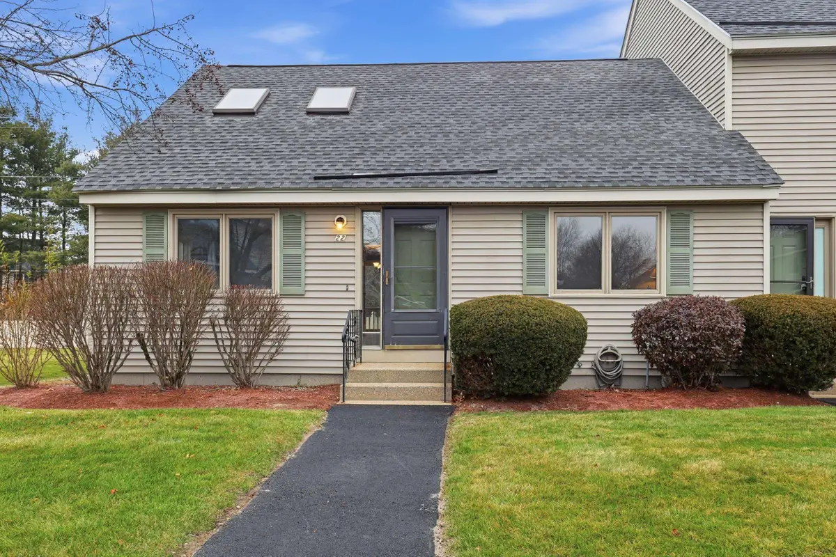 22 Eastmeadow Way, Manchester, NH 03109 - Image #1