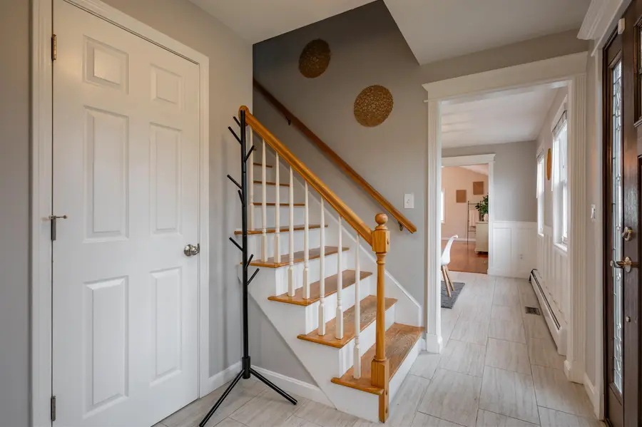 34 Lindsay Road, Hooksett, NH 03106 - Image #3