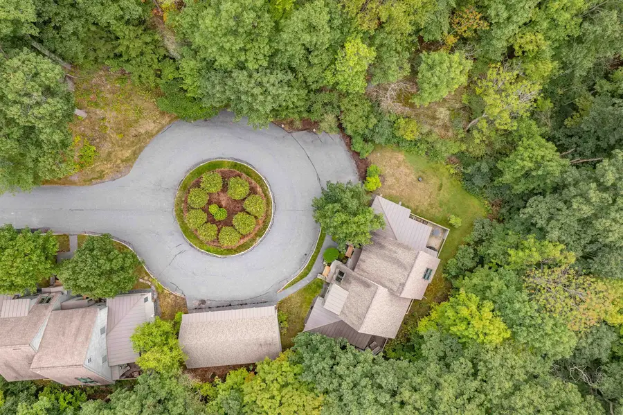 215 Granite Way #8B, Quechee, VT 05059 - Image #2